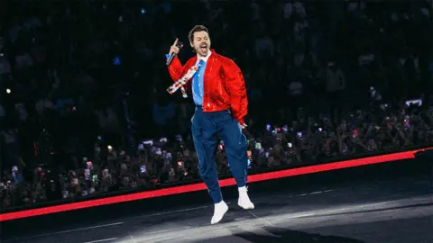 Harry Styles tour ‘actively working’ on staging after fan complaints